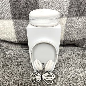 beats by dr. dre solo HD headphones